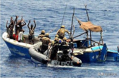 绑票、贩卖人口，甚至还有业绩考核？极端组织的生财之路如此血腥