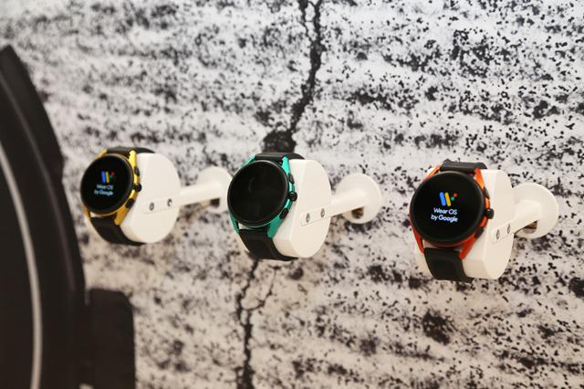 阿玛尼智能手表4代和5代,阿玛尼5a正品手表