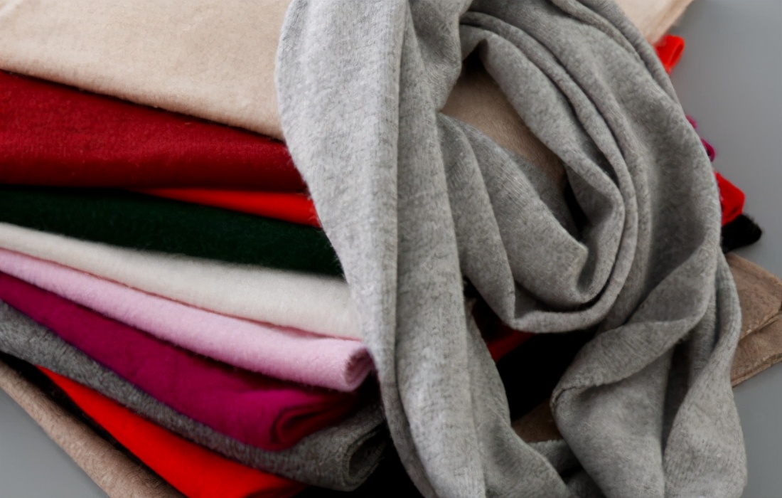 羊绒围巾掉毛怎么处理干净图片,新买的羊绒围巾掉毛怎么办