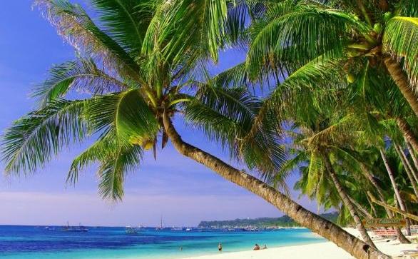 海南文昌和三亚哪个好玩,海南文昌看海比三亚好玩