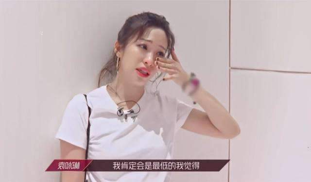 袁咏琳高速遇车祸遭大车追尾，晒视频报平安暖心提醒大家戴安全带