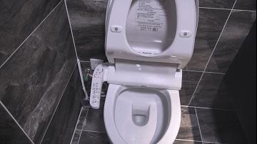 壁挂马桶怎么安装方便后期维修 (壁挂马桶马桶盖松动)