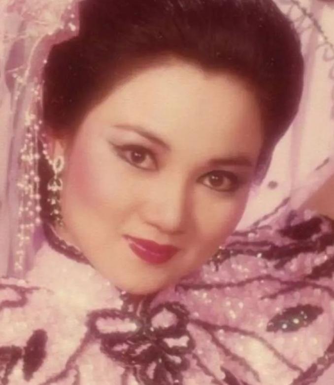 6位被绑匪胁迫的明星，刘嘉玲被绑拍照，刘德华被枪顶头拍电影