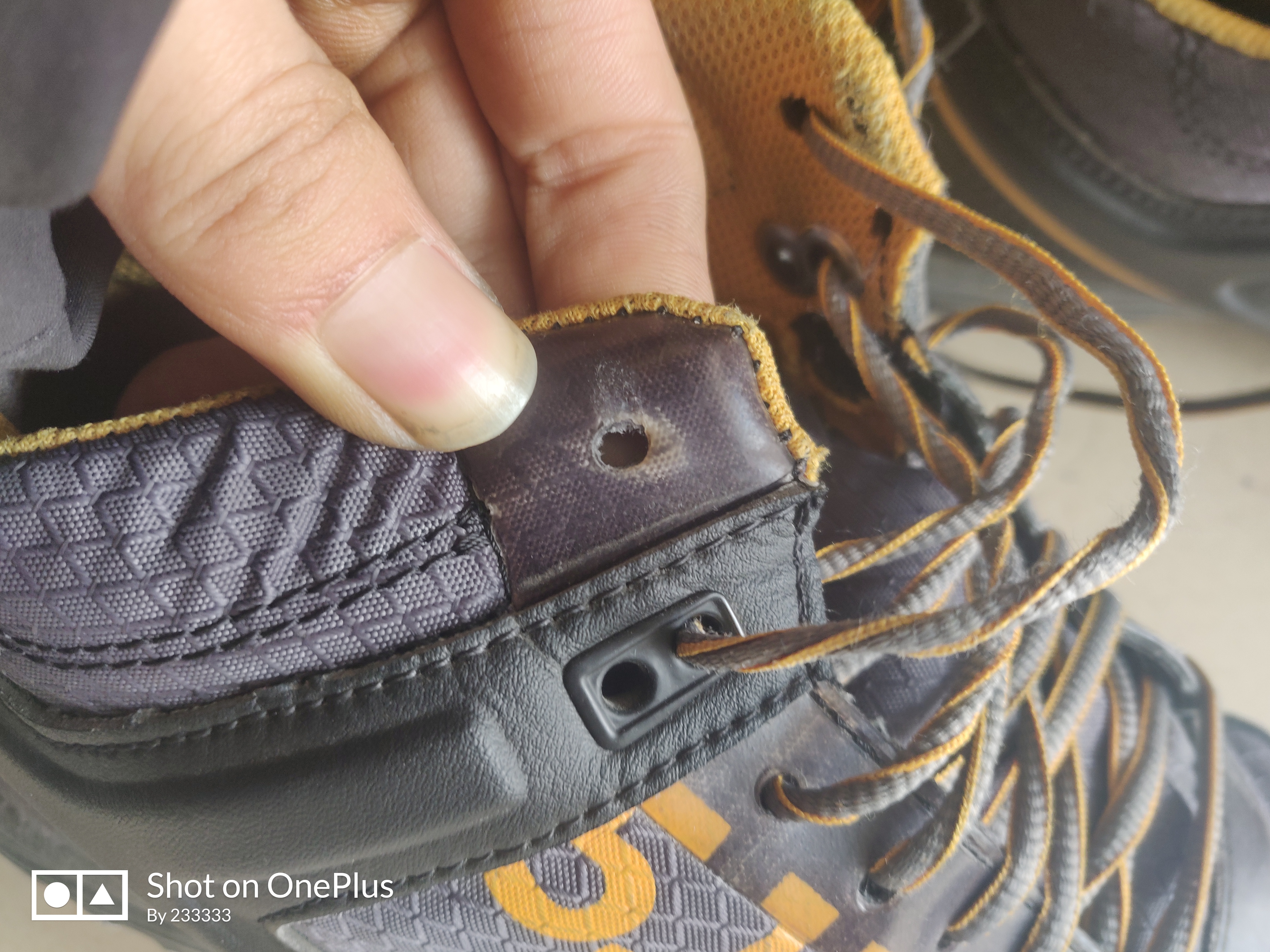 黑色战术登山靴推荐,lowa登山战术靴