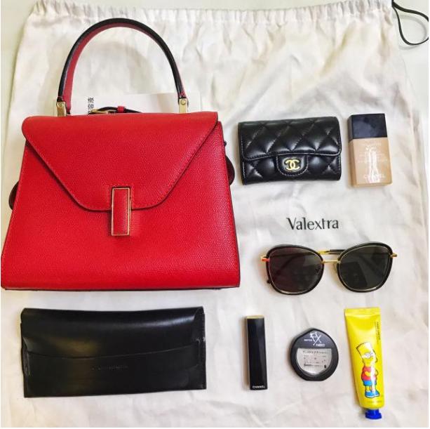 lv最实用百搭包,巴宝莉和lv包包哪个好