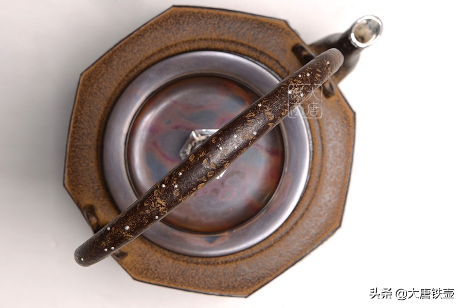 中国铁壶和日本铁壶的区别,日本铁壶好还是中国铁壶好