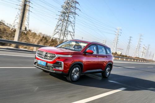 大神们帮忙看看这是什么车,大神们看看这是啥车