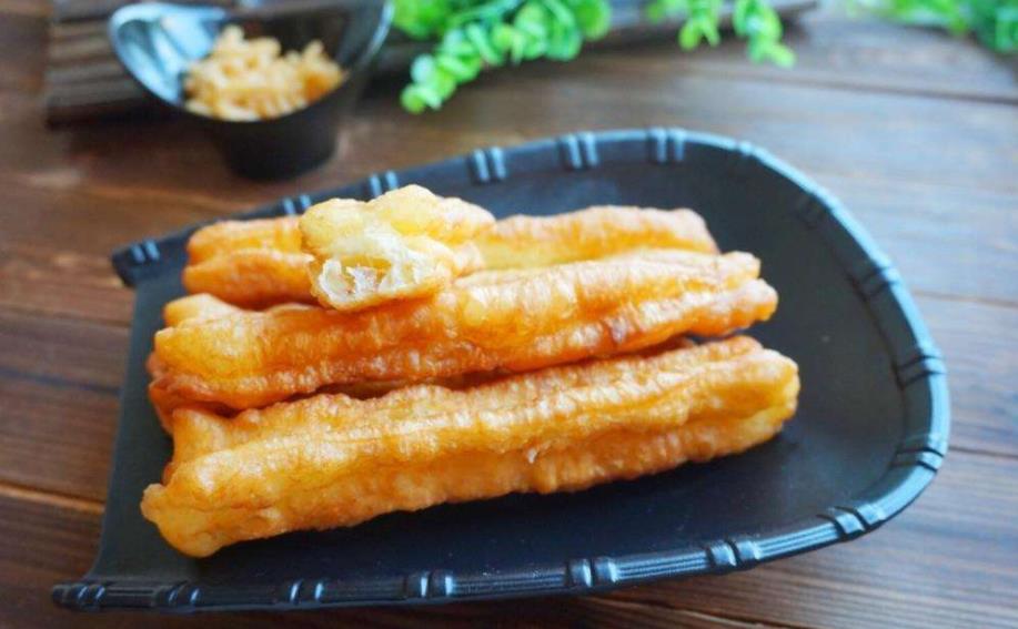 家常酥脆蓬松油条的做法和配方,油条蓬松做法和配方的全过程