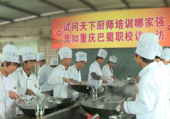 三个月厨师一般要学多久出师,厨师三个月速成靠谱吗