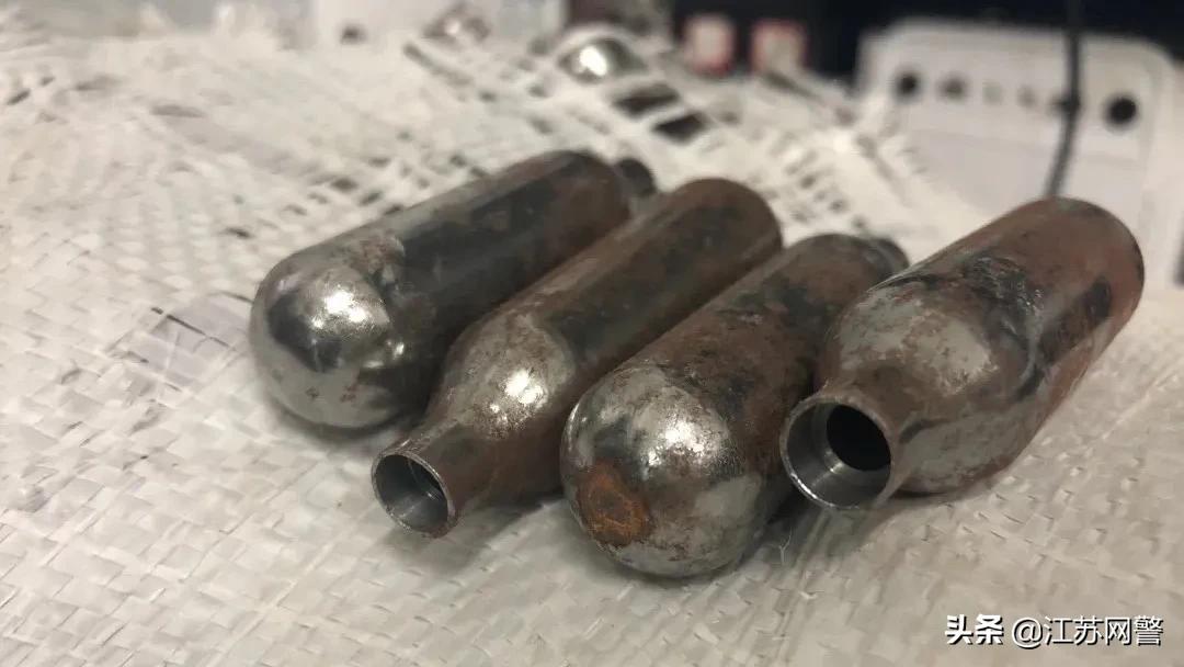 深夜奇怪跑腿订单,跑腿小哥深夜接特殊订单