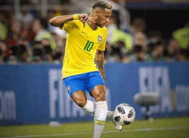 内马尔同款背背佳,内马尔教你三招过人