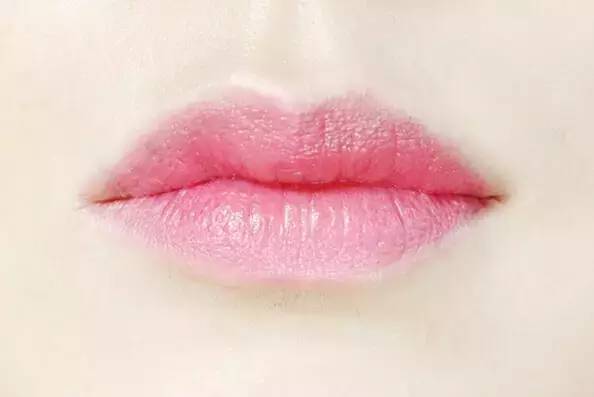 画下眼线正确全过程教程,手把手教你画眼线视频大全