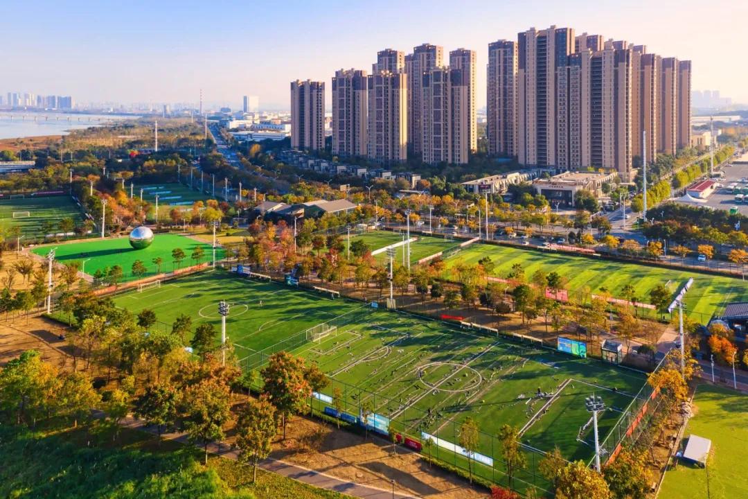 飞跃高空,见证车谷专属奇观!