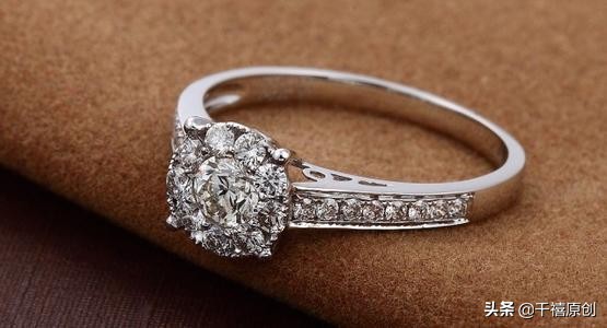 #黄金#、#铂金#钻戒戴久了，不如以前亮？一招让它再“闪”起来