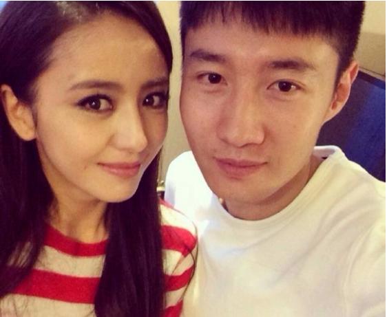 “一指禅”后，白百何频曝新恋情，上演“摸臀杀”的张爱朋去哪了