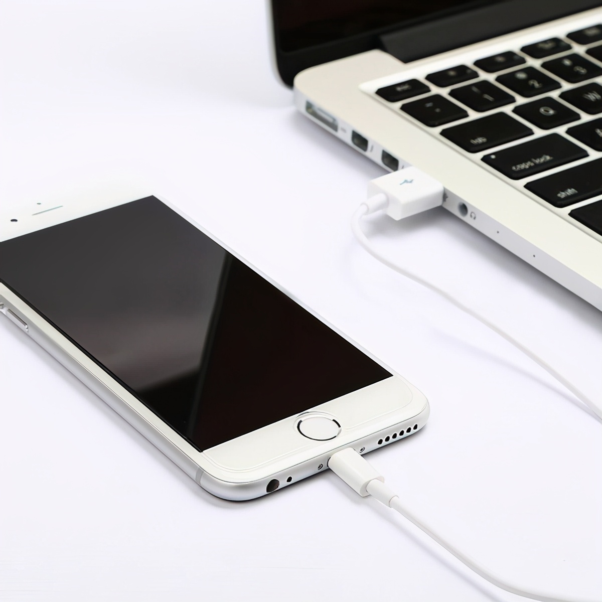 非原装数据线损害电池吗,用苹果认证的数据线充电伤电池吗