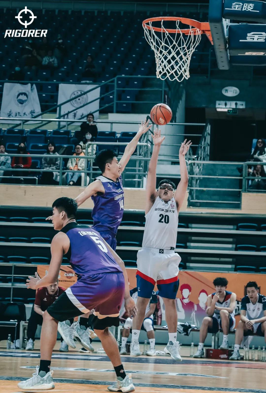 东北小组赛爆冷！海大掀翻山东冠军，CUBA魔鬼主场太恐怖