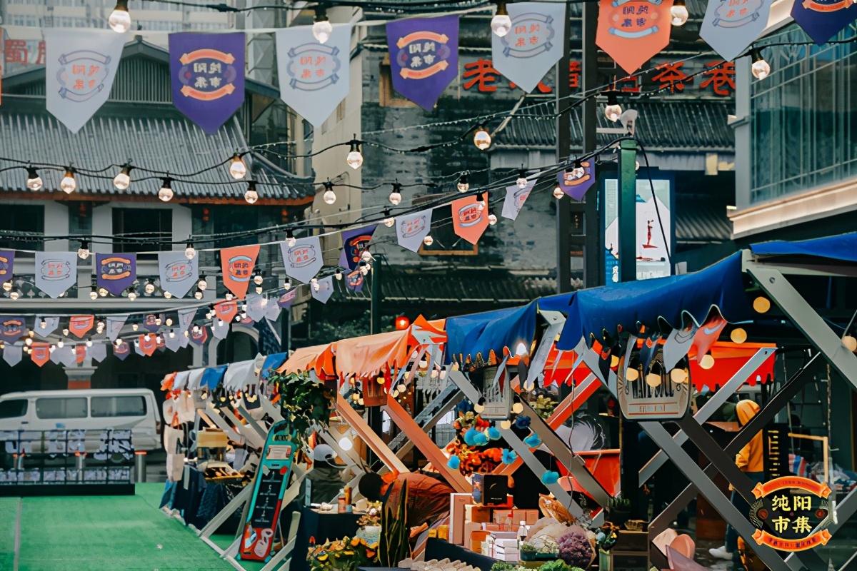 这条街为什么这么吸引人,这条街为啥突然火了