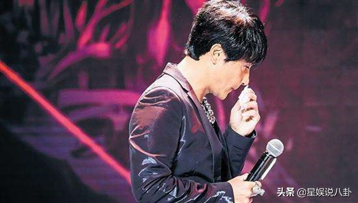 陈志朋穿拖鞋跳舞,陈志朋穿靴子跳舞