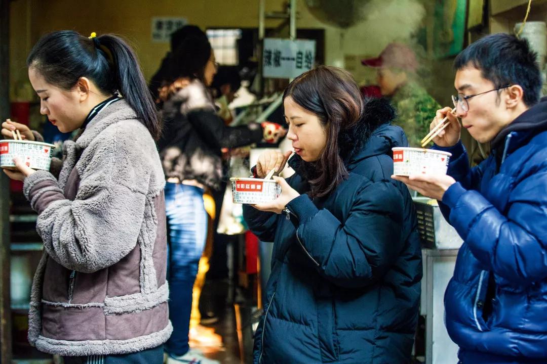 一座英雄的城市武汉,武汉怎么样这个城市发达吗