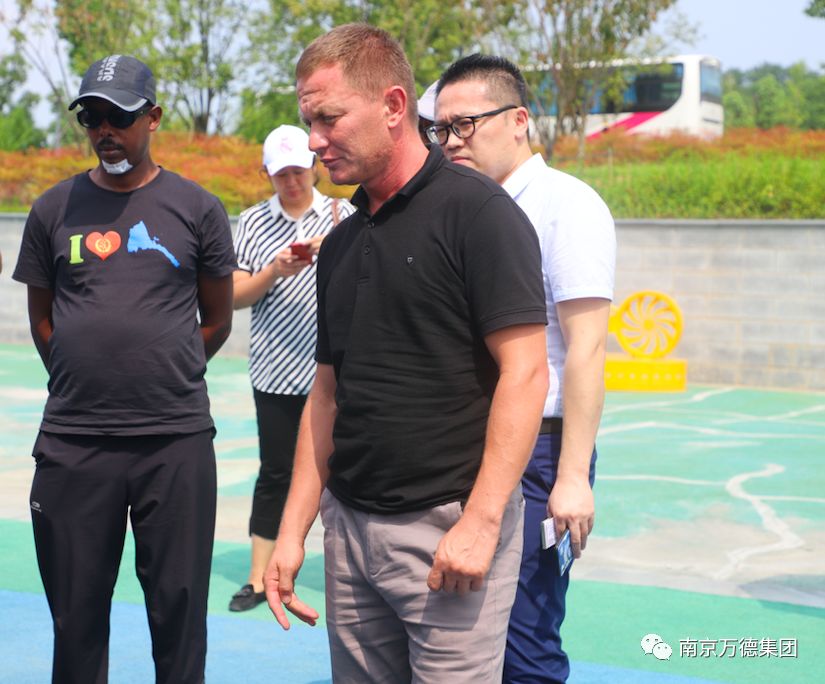 体育让南京万德集团与“一带一路”牵手，共建友谊桥梁
