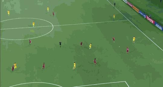 武磊2比1反超卡塔尔gif,世预赛12强赛国足武磊绝杀