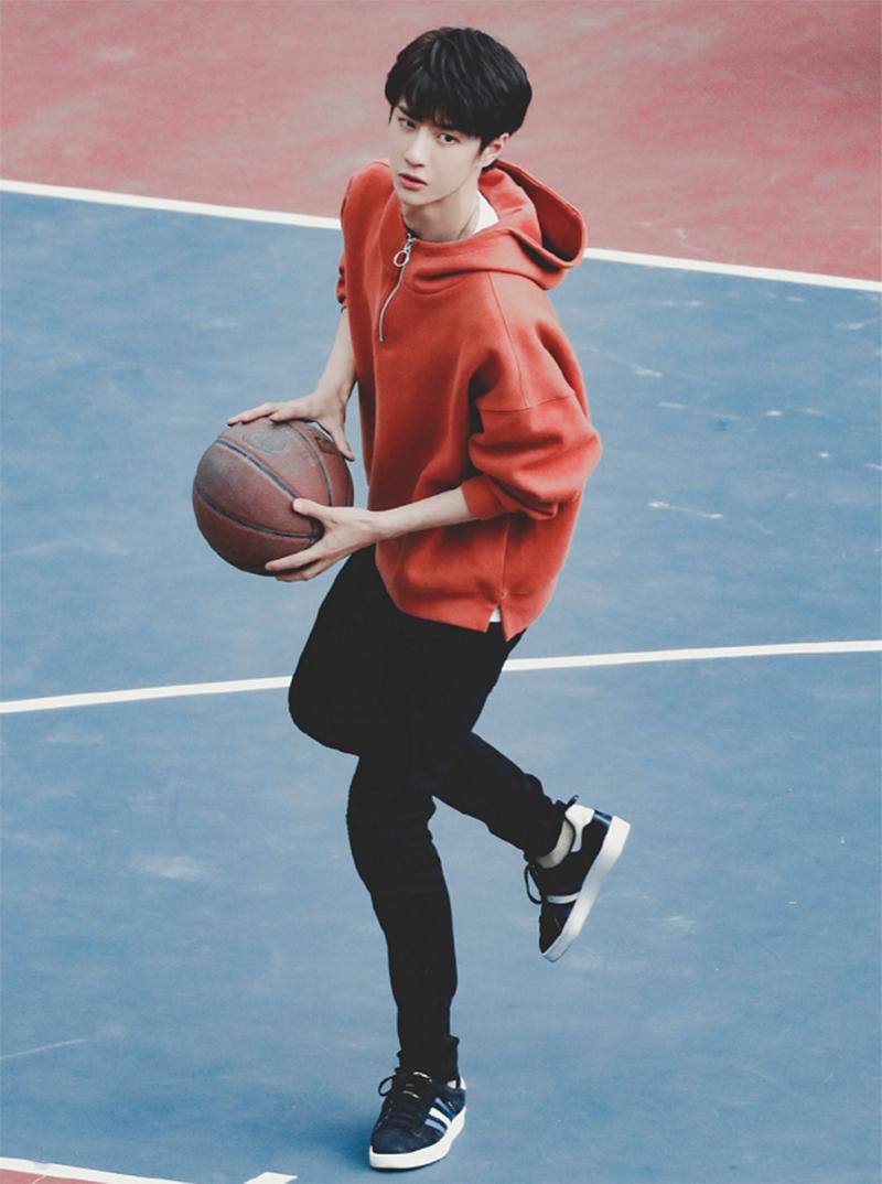 学校校草的穿搭该咋穿,学院风穿搭樱花校园