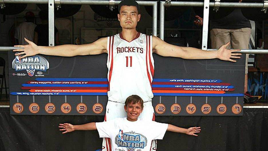 nba里比姚明手臂长的球星,nba臂展最夸张的球员