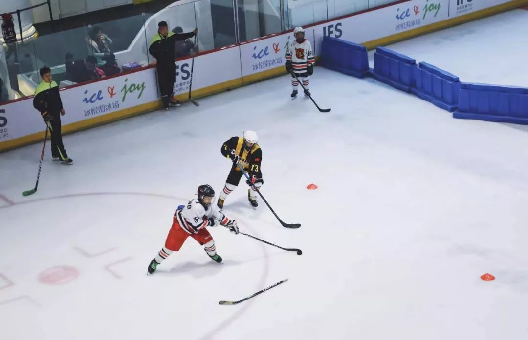 酷炫!圈粉成都娃的这些“贵族运动”到底“贵”在哪?