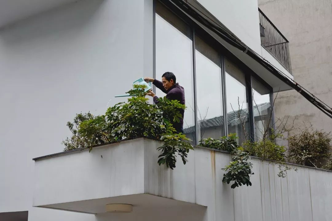 清华状元建筑师回乡,90后清华状元回乡造房