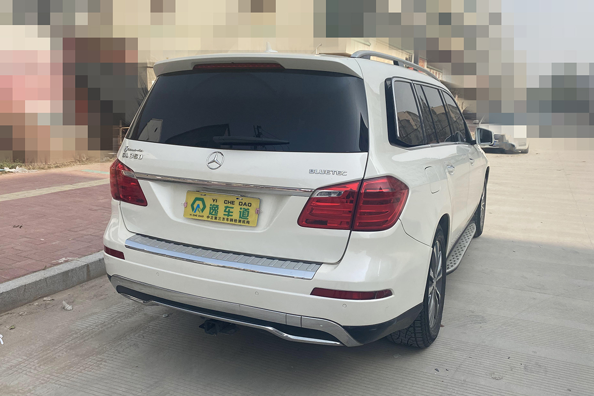 奔驰gl350柴油漏灰色粘液,个人奔驰gl350