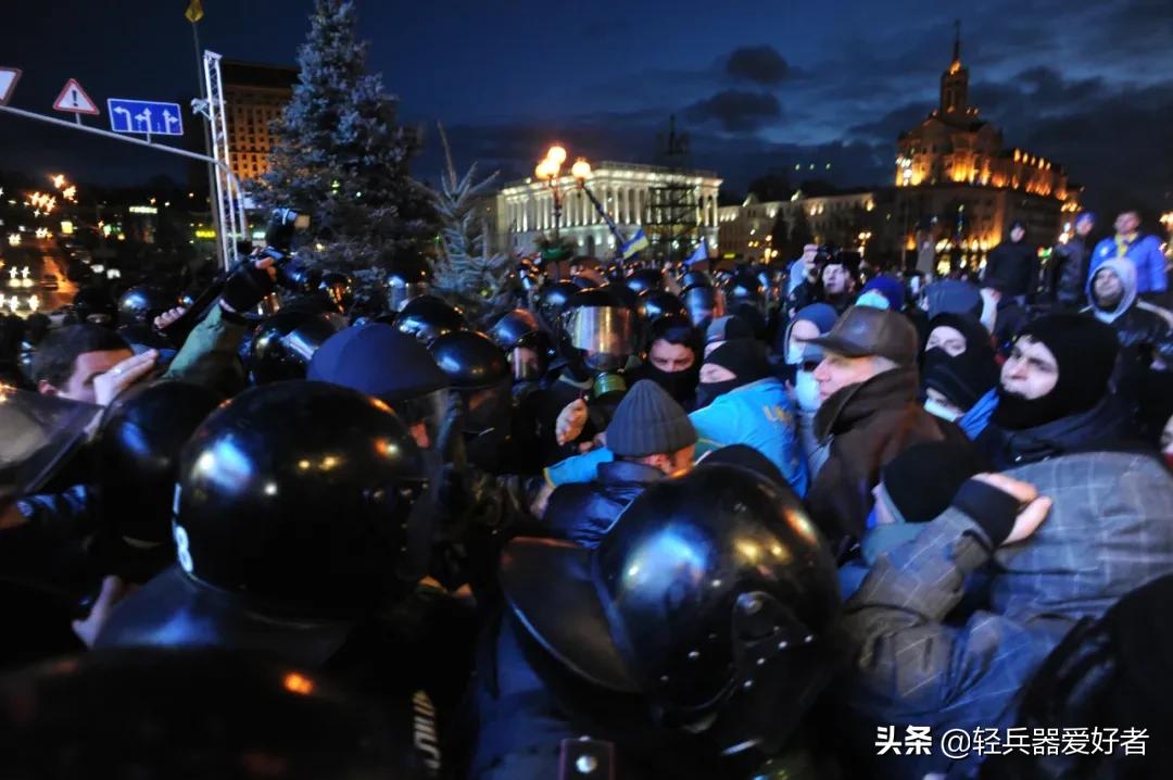 奉献、背叛与污名相加—乌克兰内务部国土局特别用途警察“金雕”