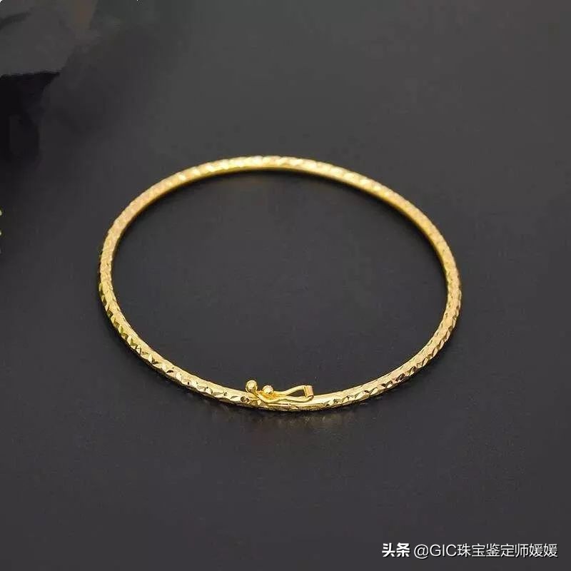 实心黄金手镯变形修复需要多少钱,黄金手镯变形了在家怎么恢复变圆