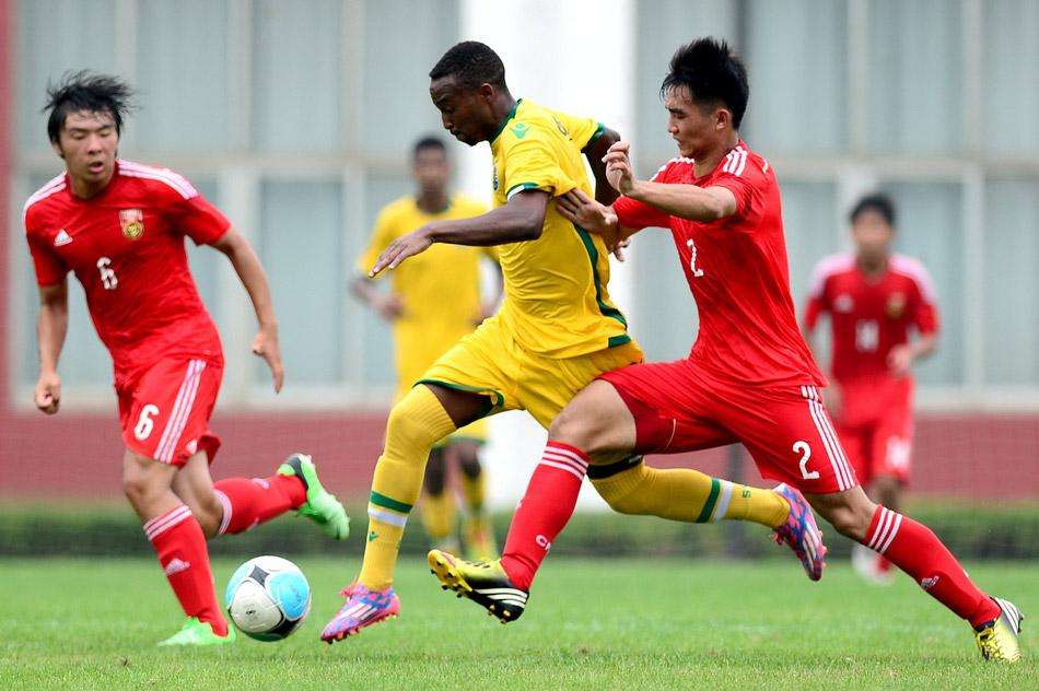 瓒冲崗鍏竷杩濈邯鍥介潚鐞冨憳澶勭綒缁撴灉,瓒冲崗閲嶇綒鍥介潚6浜哄紩鐑