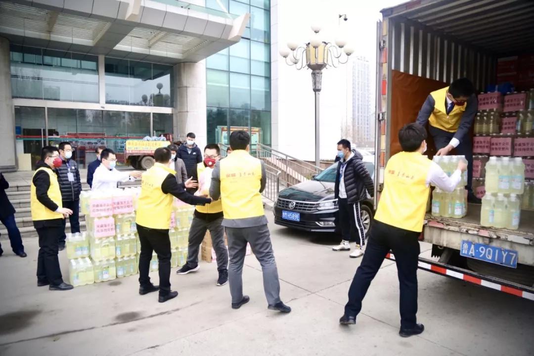 暖心慰问共克时艰|荣盛发展天津区域公司慰问一线工作者