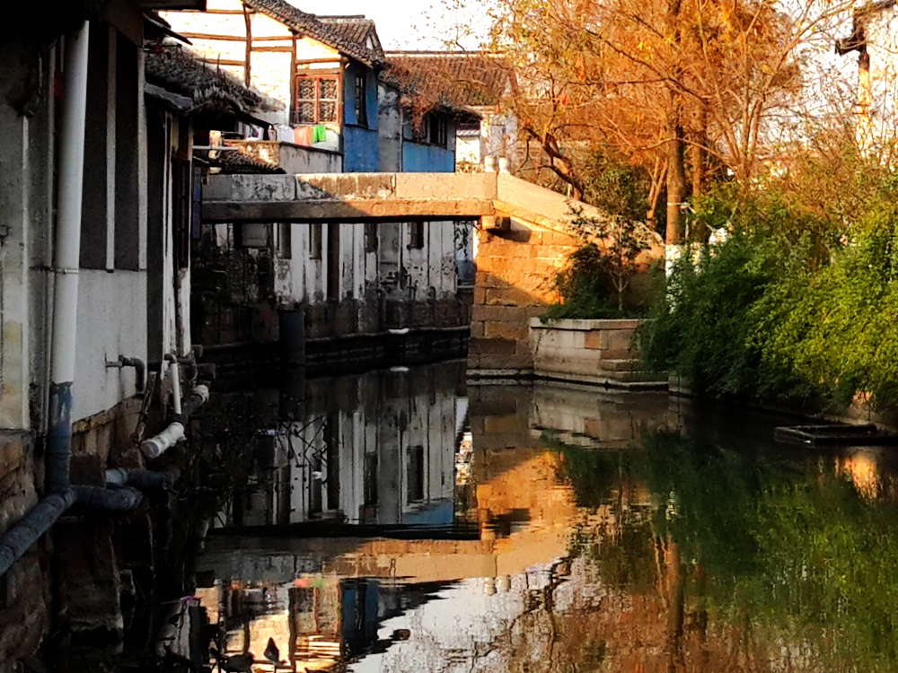 一座被人遗忘的乡村古宅,一座古村落