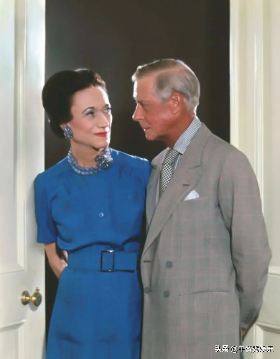 她是被英王室赶出宫的骨感美人，特爱皇家蓝，连婚纱都选择蓝色的