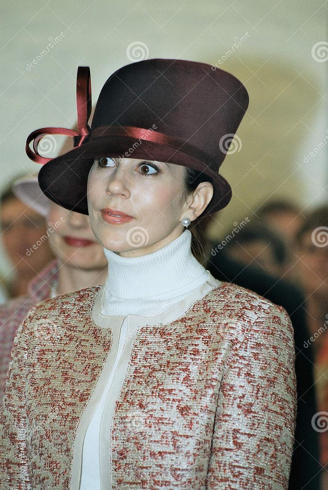 凯特王妃同款头饰,丹麦王储妃玛丽高跟鞋