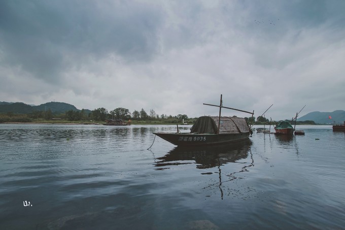 心中有桃花源何处都是山水间,心中若有桃花源何处是水云间