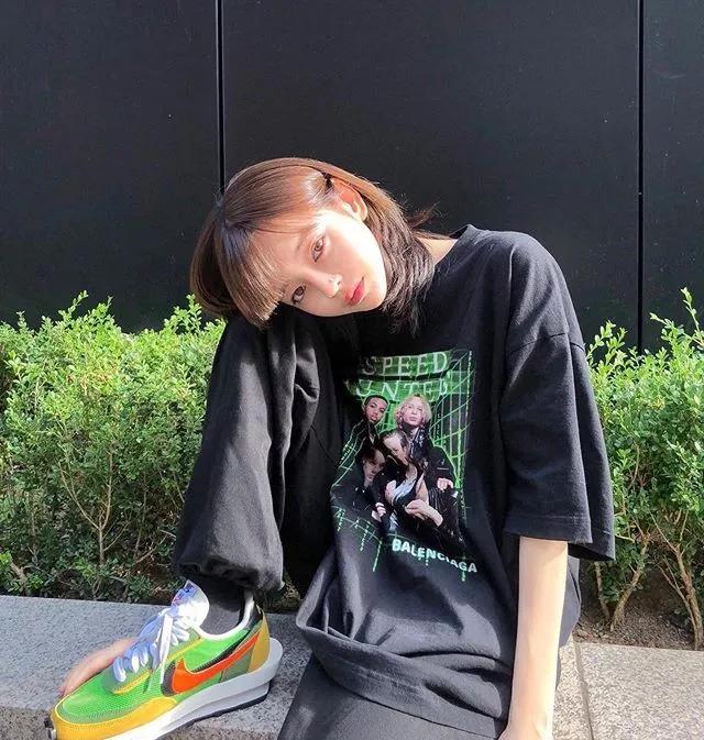 韩国短发漂亮的女星,韩国三大女神级电影演员短发