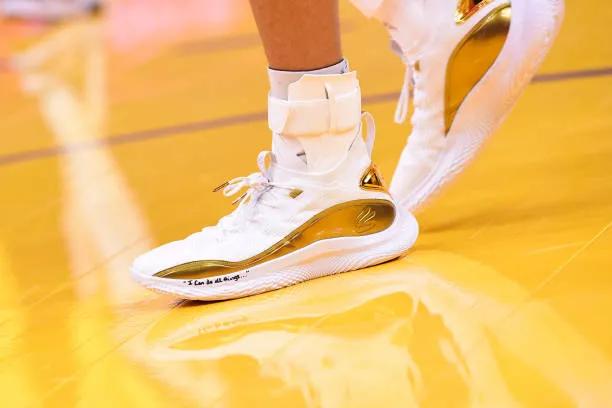 nba2019总决赛g5杜兰特上脚球鞋,nba球员上脚球鞋特雷杨2