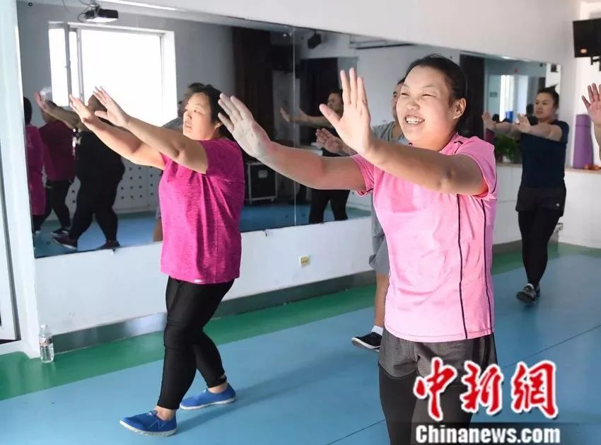 610斤胖子母女,36岁妈妈从140斤瘦到88斤