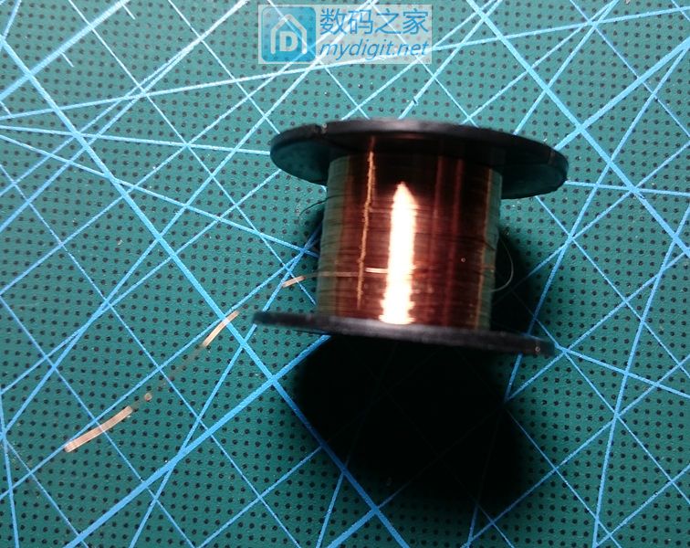 技术大佬秀操作！德州仪器TI-89图形计算器拆机维修及CPU超频