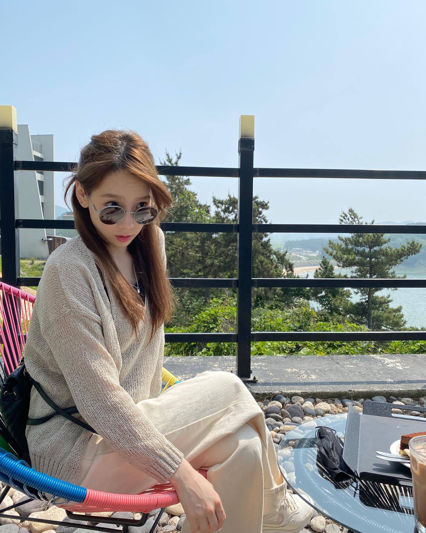 显白显气色腮红,方圆脸适合氛围感的腮红推荐平价