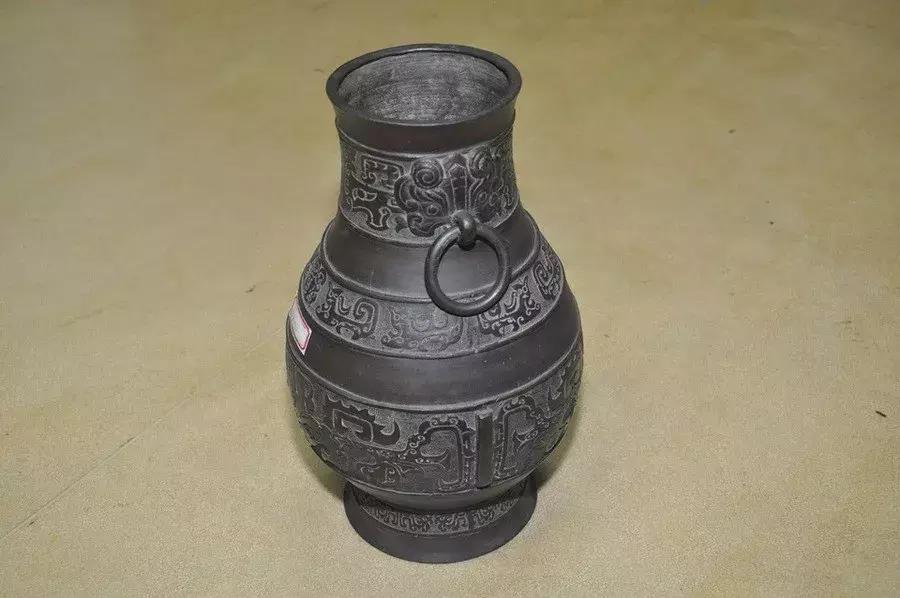 副厅长的表：原价1030万、估价800万、起拍720万