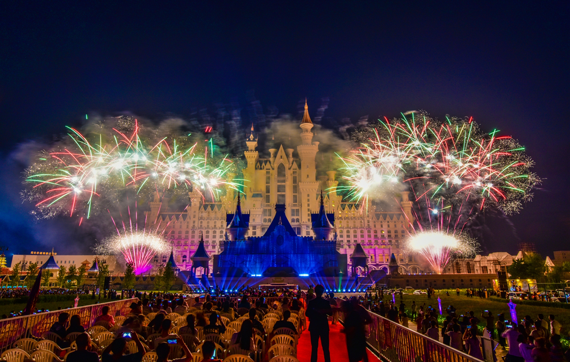 欢乐八载硬核绽放｜|热高8周年，城堡星光夜荣耀启幕