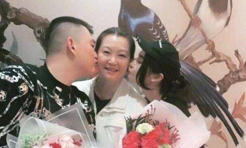 赵本山的私人飞机多少钱,赵本山买私人飞机被罚款多少