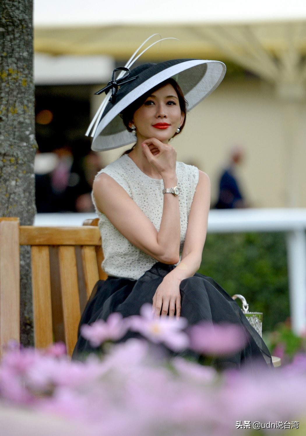 林志玲结婚一个月后首次晒自拍,林志玲结婚后首次公布亮相