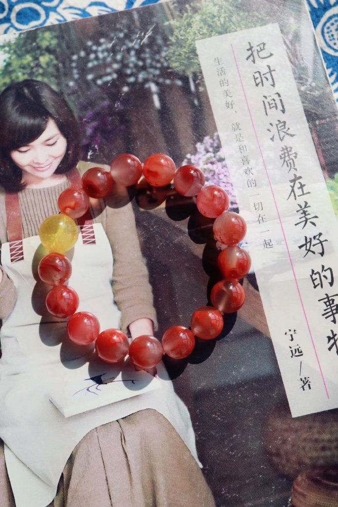 冰飘南红手串会越戴越红吗,为什么有的冰飘南红只要几十元