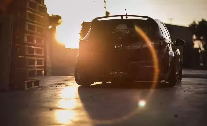 改装马自达星骋两厢2.0,马自达星骋改装气动低趴